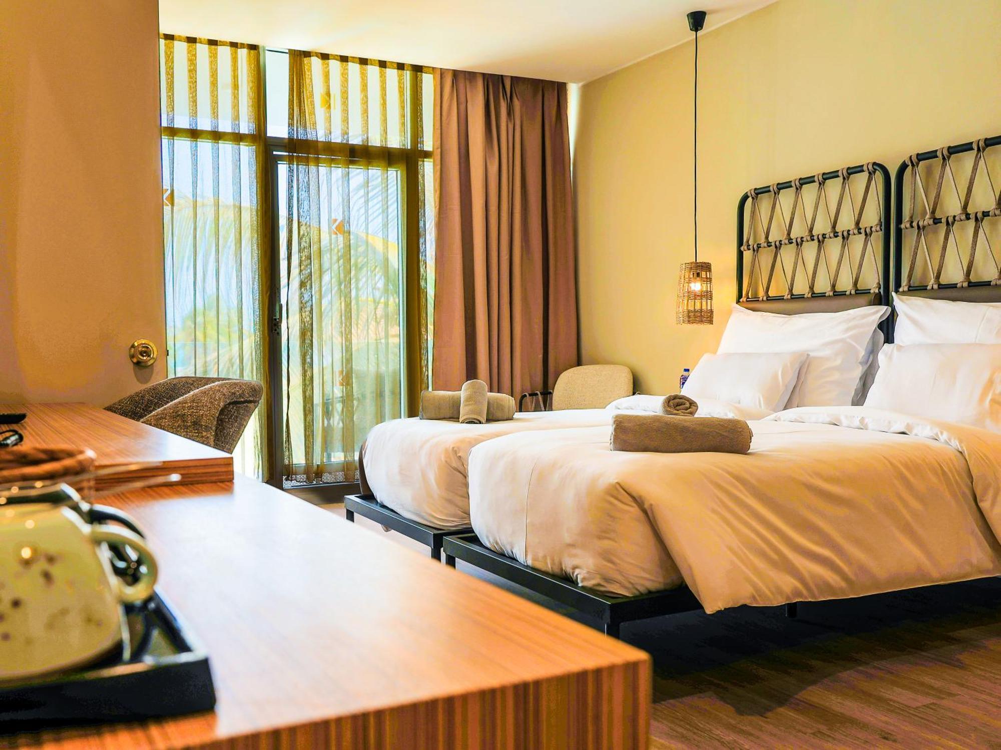 Kombo Beach Resort Serrekunda Extérieur photo