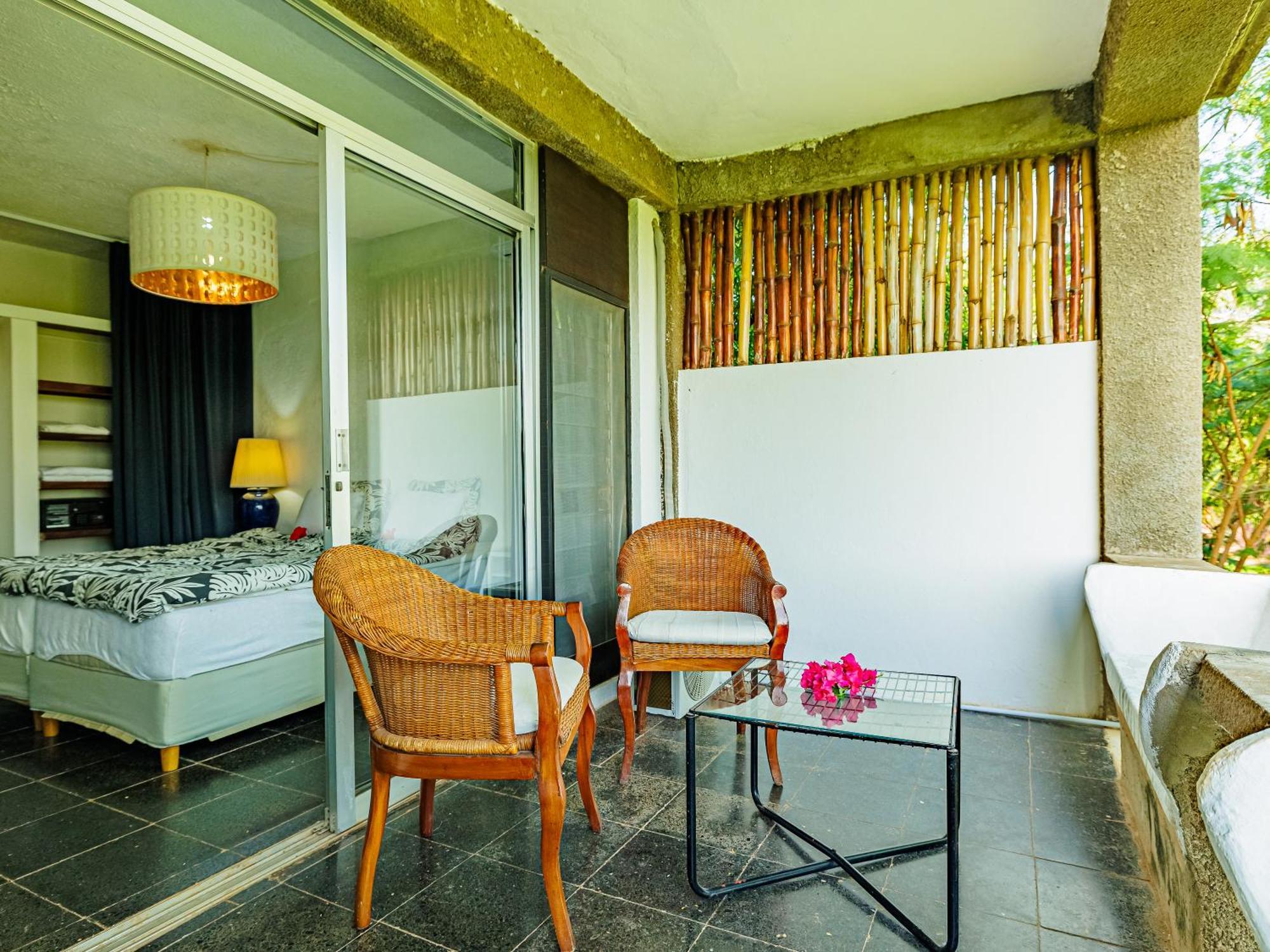 Kombo Beach Resort Serrekunda Extérieur photo